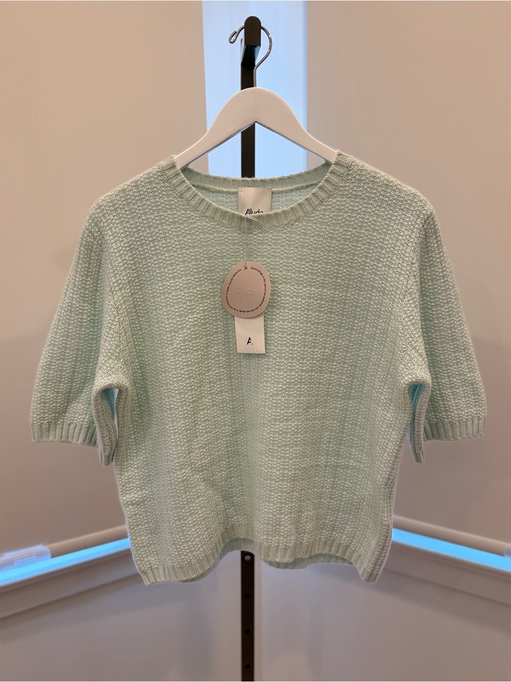 Allude Flower Milk Short Sleeve Cashmere Sweater